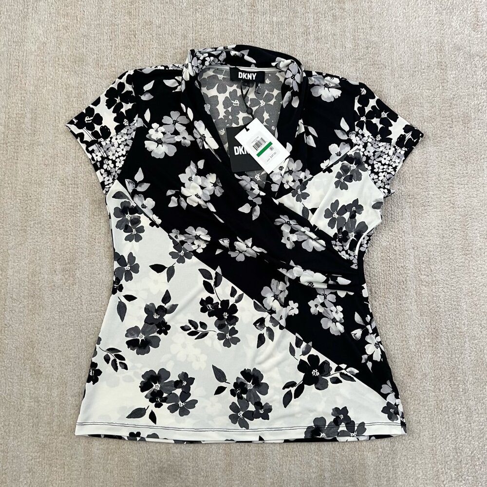 NWT DKNY Faux Wrap Knit Floral Short Sleeve Blouse Top L